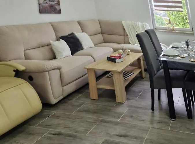 Βίλα Neyra Πούλα