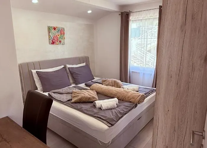 Neyra Βίλα Πούλα